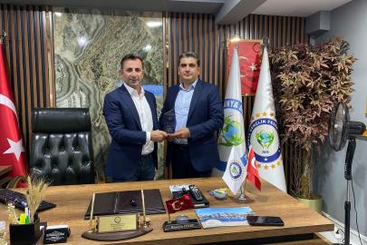 Dünya Gençlik Konseyi’nden İş İnsanı HÜSEYİN AKGÜN' Teşekkür Ödülü
