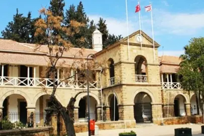 YSK: Cumhurbaşkanı adayı kamu görevlileri 22 Eylül’den itibaren izne çıkmalı