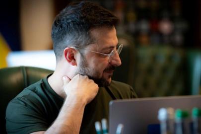 Zelenski, “100 Yıllık Ortaklık” Anlaşmasını Onayladı: İngiltere’ye Teşekkür