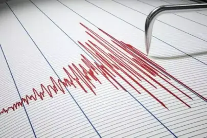 SON DAKİKA! Balıkesir 6.1’lik Depremle Sarsıldı, İzmir de Hissedildi