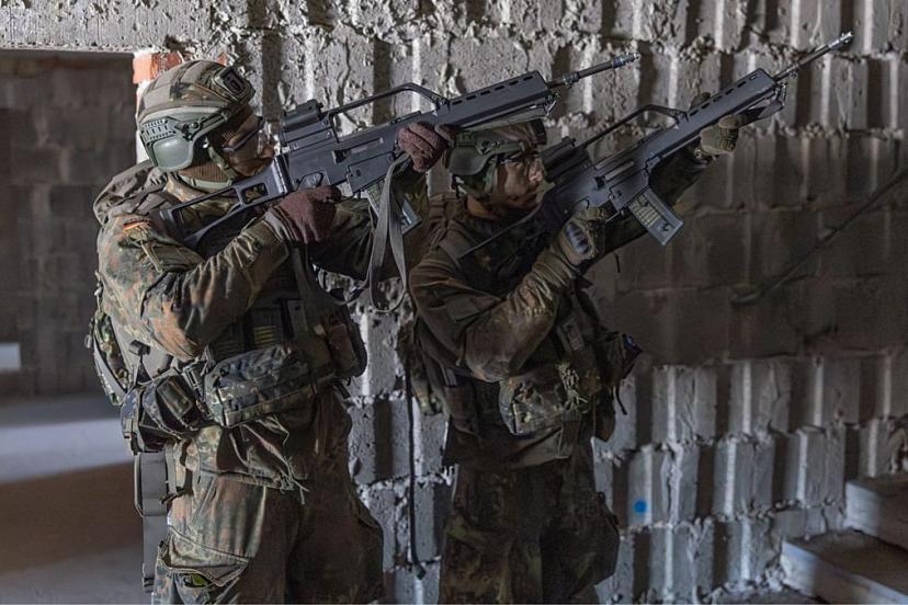 Berlin’de Sokak Sokak Savaş Tatbikatı: Alman Ordusu Metroda Keskin Nişancılar Konuşlandırdı