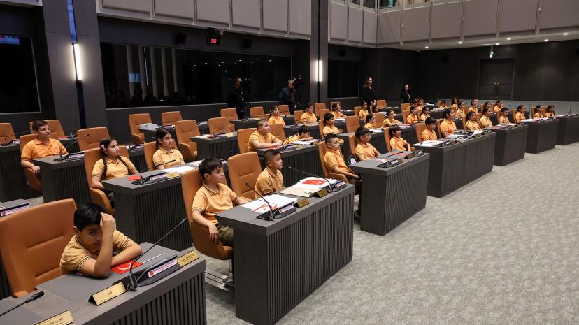 KKTC. Güzelyurt Kurtuluş İlkokulu öğrencileri Cumhuriyet Meclisi’ni ziyaret ettiler