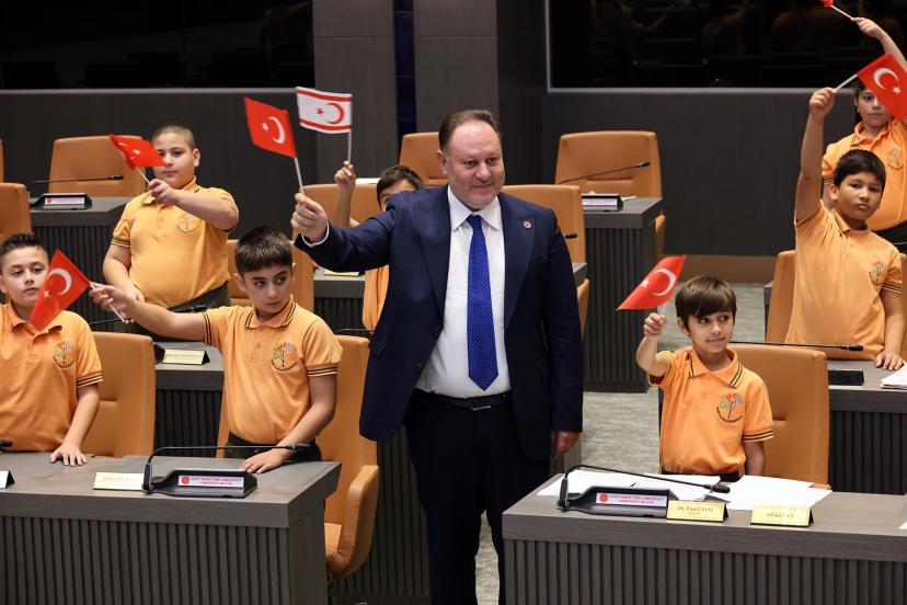 KKTC. Güzelyurt Kurtuluş İlkokulu öğrencileri Cumhuriyet Meclisi’ni ziyaret ettiler