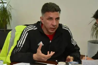 Gönyeli-Alayköy Belediye Başkanı Hüseyin Amcaoğlu vatandaşa seslendi ; Zorunlu olmadıkça evden çıkmayın