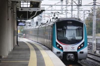 Marmaray Bakırköy istasyonunda bir kişi intihar teşebbüsünde bulundu.