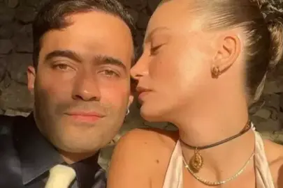 Serenay Sarıkaya aşka geldi! Mert Demir'in doğum gününü böyle kutladı