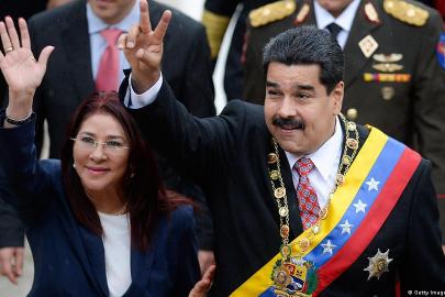 ABD’den Şok Hamle İddiası:  Maduro’nun Eşiyle birlikte  yakalanıp Ülke Dışına Çıkarıldı