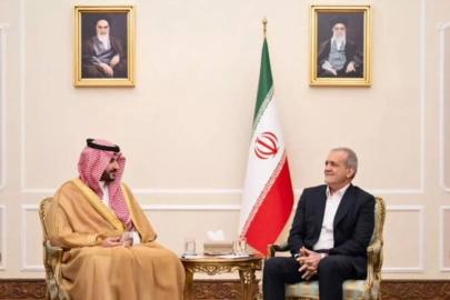 İran Cumhurbaşkanı Mesud Pezeşkiyan'ın, Suudi Arabistan Veliaht Prensi Muhammed bin Selman ile telefonda görüştüğü