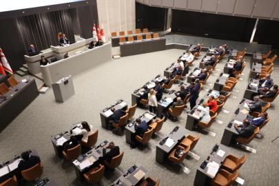 KKTC. Cumhuriyet Meclisi Genel Kurulu, Ziya Öztürkler başkanlığında toplandı.