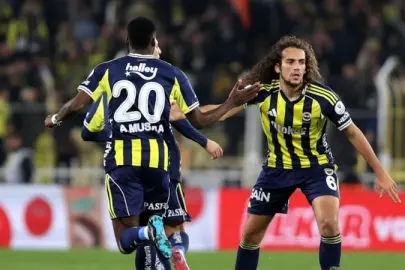 Fenerbahçe, Samsunspor'u  son dakika golüyle 3-2 yendi