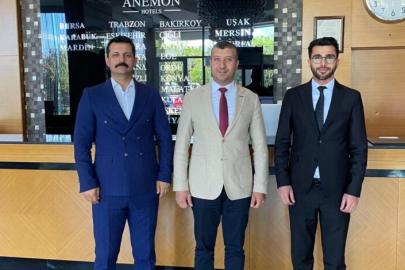 İyison Medya İmtiyaz Sahibi Gazeteci Ahmet Barış İyison ve Dünya Gençlik Konseyi Anadolu Bölge Başkanı Hüseyin Yavuz’dan Konya’da Anemon Otel’e ziyaret