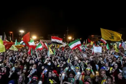 İran'dan İsrail'e 4 blastik füze saldırısı