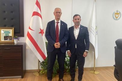 Dünya Gençlik Konseyi Genel Başkanı Hüseyin Celep,  KKTC Çalışma ve Sosyal Güvenlik Bakanı Oğuzhan Hasipoğlu ile bir araya geldi.