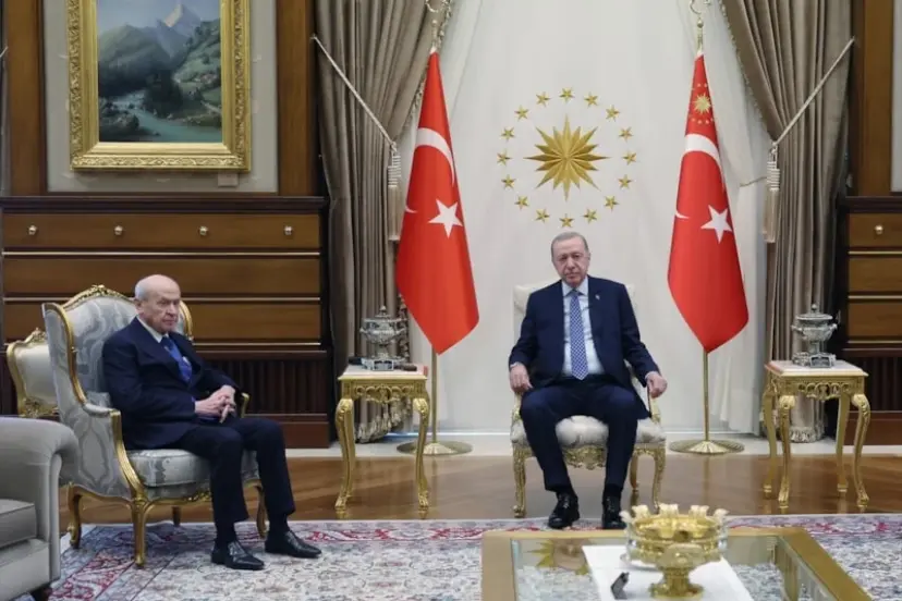 Cumhurbaşkanı Recep Tayyip Erdoğan, Cumhurbaşkanlığı Külliyesi'nde MHP Lideri Devlet Bahçeli'yi kabul etti.