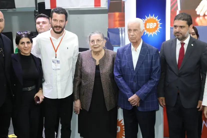 Derviş Eroğlu ve eşi Meral Eroğlu, UBP sıralama seçiminde oy kullandı