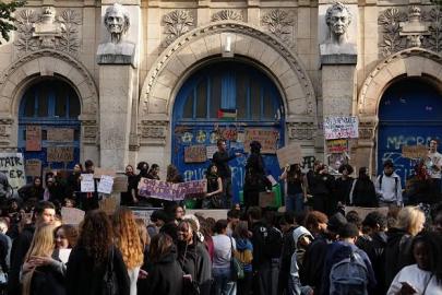 Fransa’da Liselerde Kriz Büyüyor: Yüzlerce Okulda Dersler Durdu